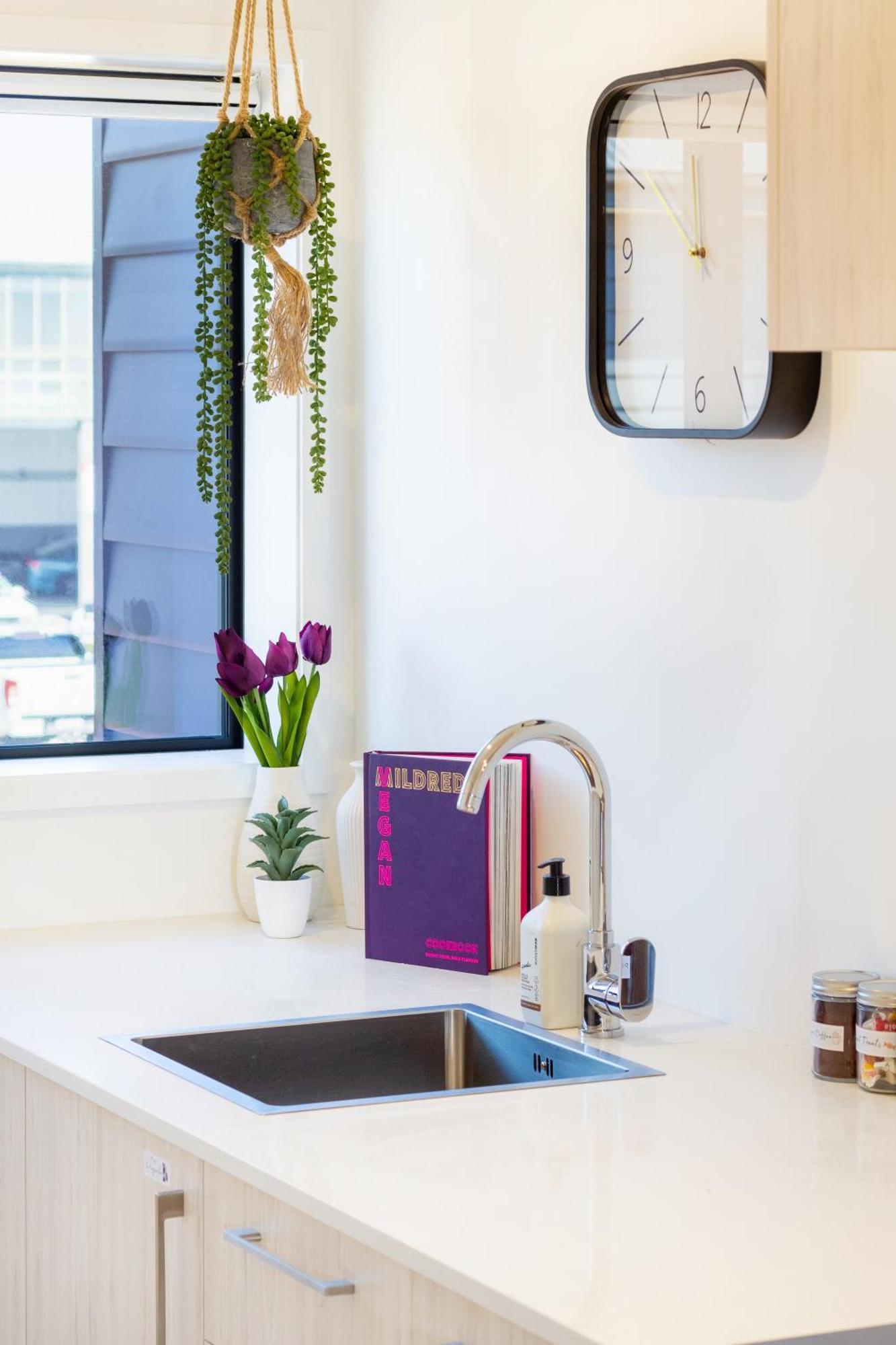 Central City Charm: Pet-Friendly Studio Christchurch Eksteriør bilde