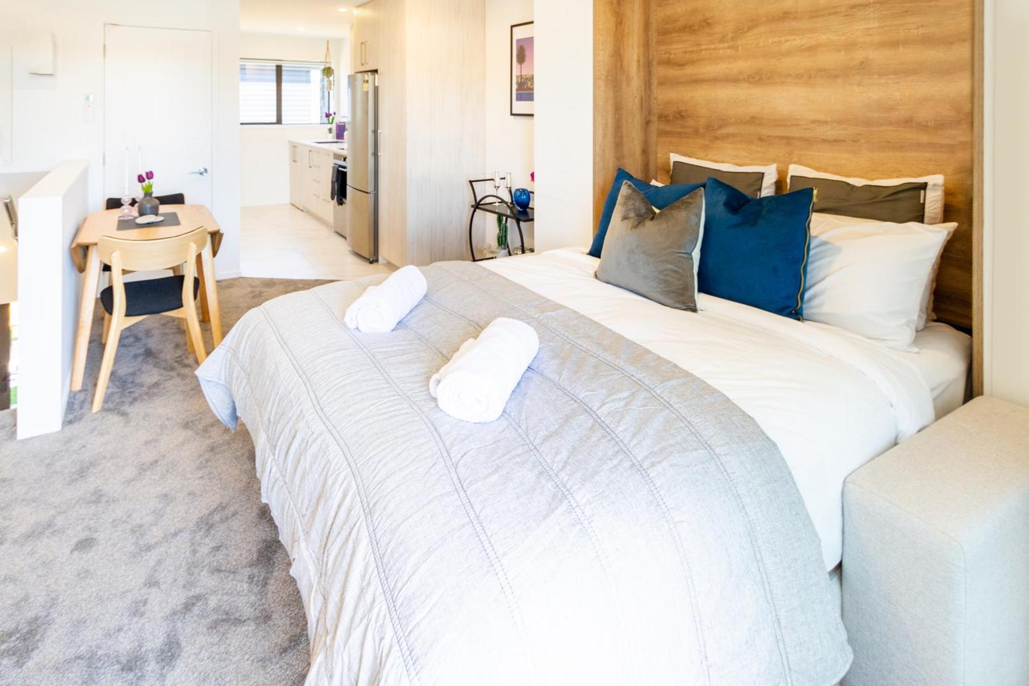 Central City Charm: Pet-Friendly Studio Christchurch Eksteriør bilde